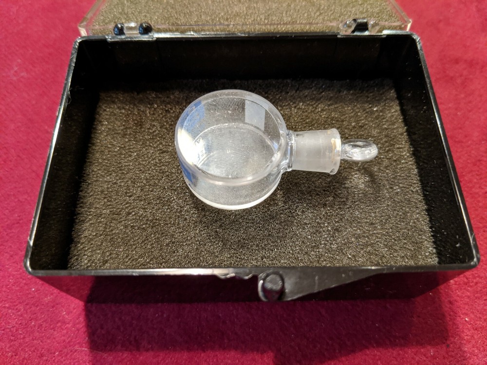 Cylindrical glass cuvette, 10 mm Light Path