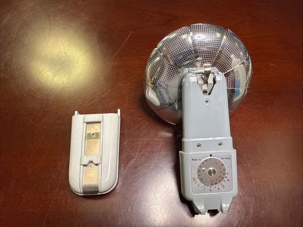 Clean Zeiss Ikon Ikoblitz 6 Echoblitz fan flash Untested No Corrosion Germany