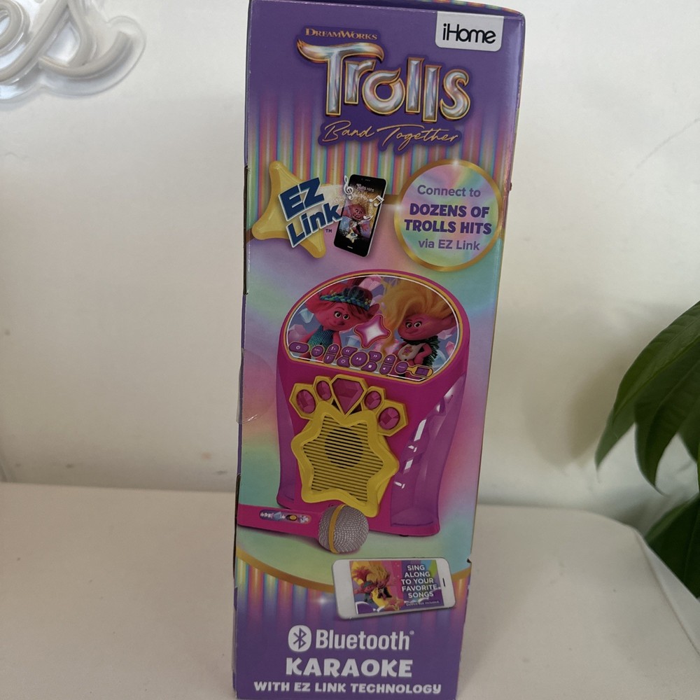 Trolls 3 Bluetooth Karaoke Wired Mic Light Show Rechargeable USB Trolls