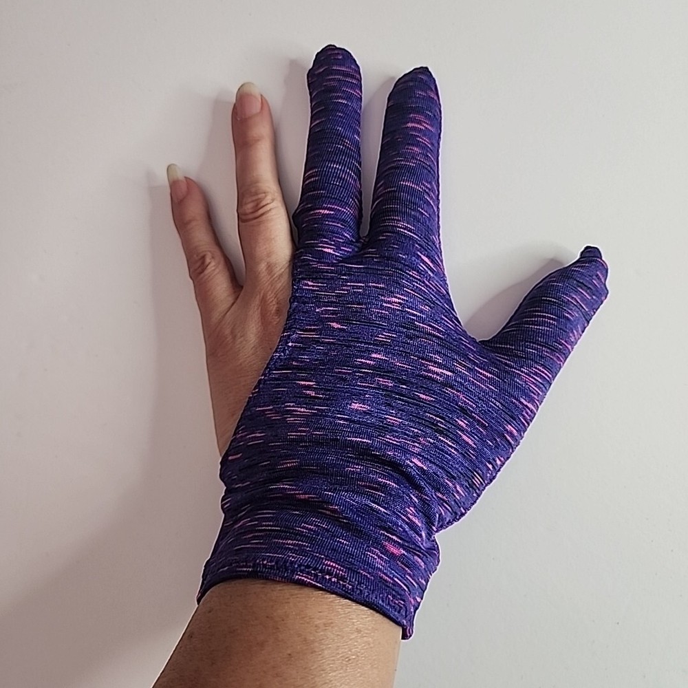 3 Finger Pool Billiards Glove Left Hand Size Medium Purple Pink Stripe