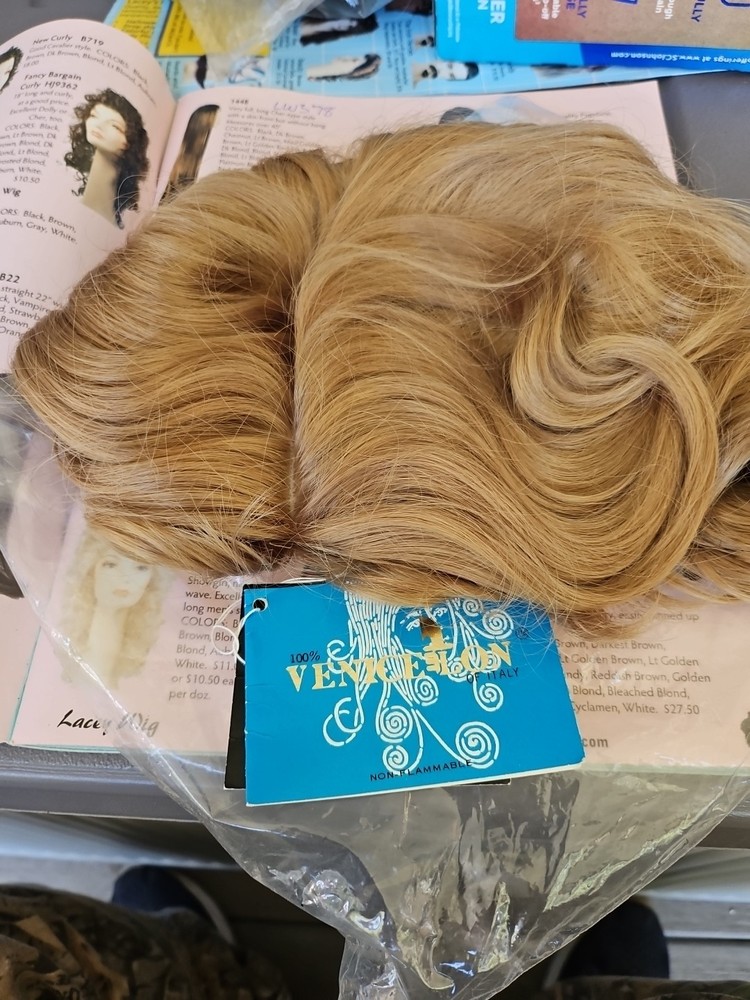 VENICELON OF ITALEY WIG