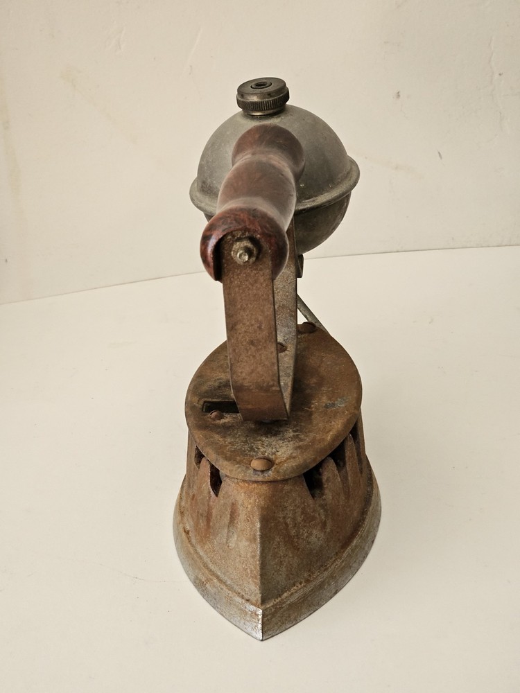VINTAGE GASOLINE CLOTHES IRON