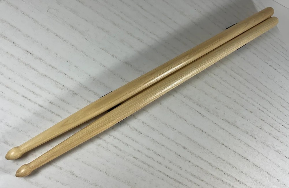 Hickory 2B pointed acorn