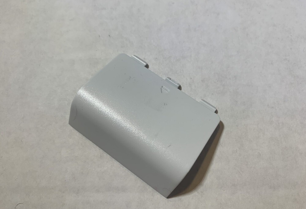 White AA Battery Back Cover Case Xbox One X Recent Model Wireless Controller