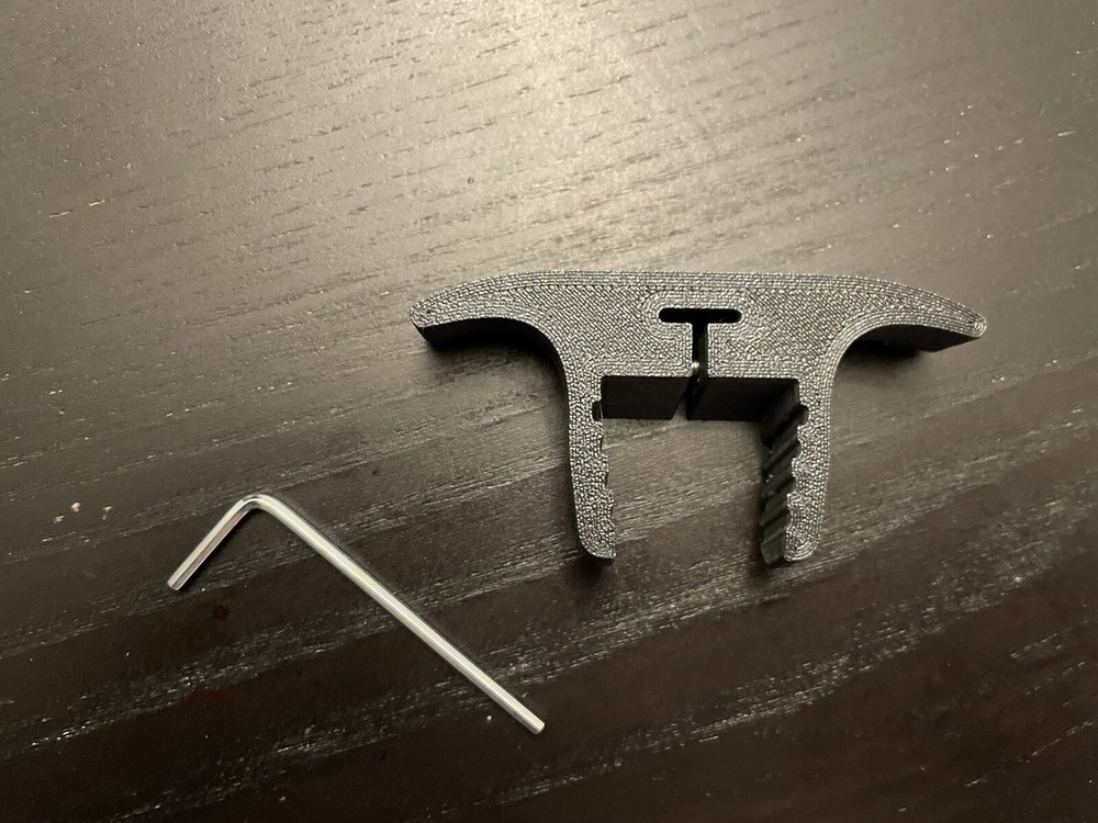 Smith & Wesson sw22 victory Ambidextrous bolt racker. ( CF Pla)