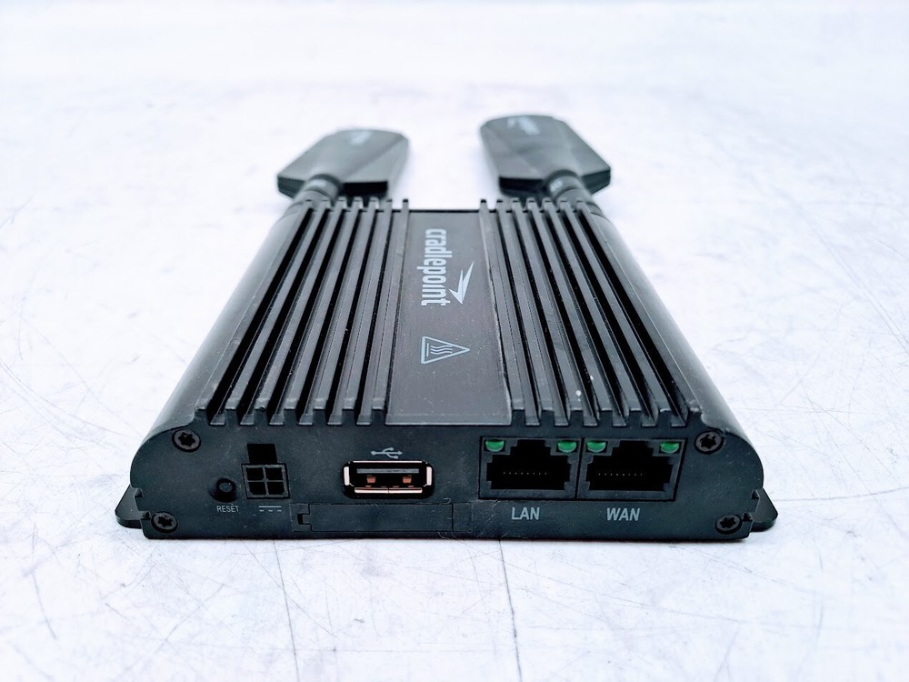 CradlePoint IBR650B-LP4 Rugged Router