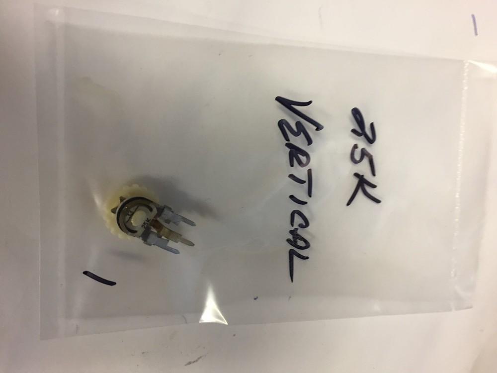 25K VERTICAL  TRIM POT  NOS