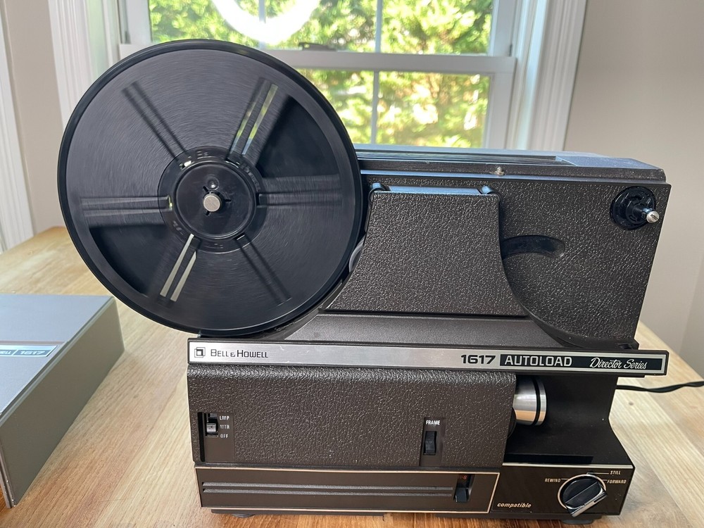 Bell & Howell 1617 8MM Auto Load Directors Series Projector - Partial Function