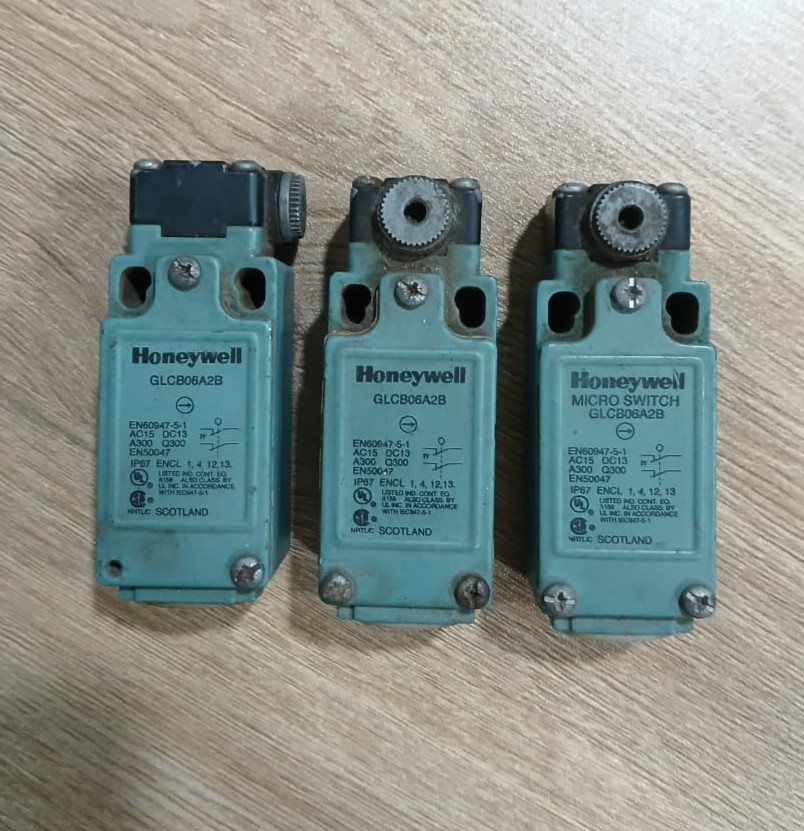 Honeywell Micro Limit Switch GLCB06A2B ( Set of 3)