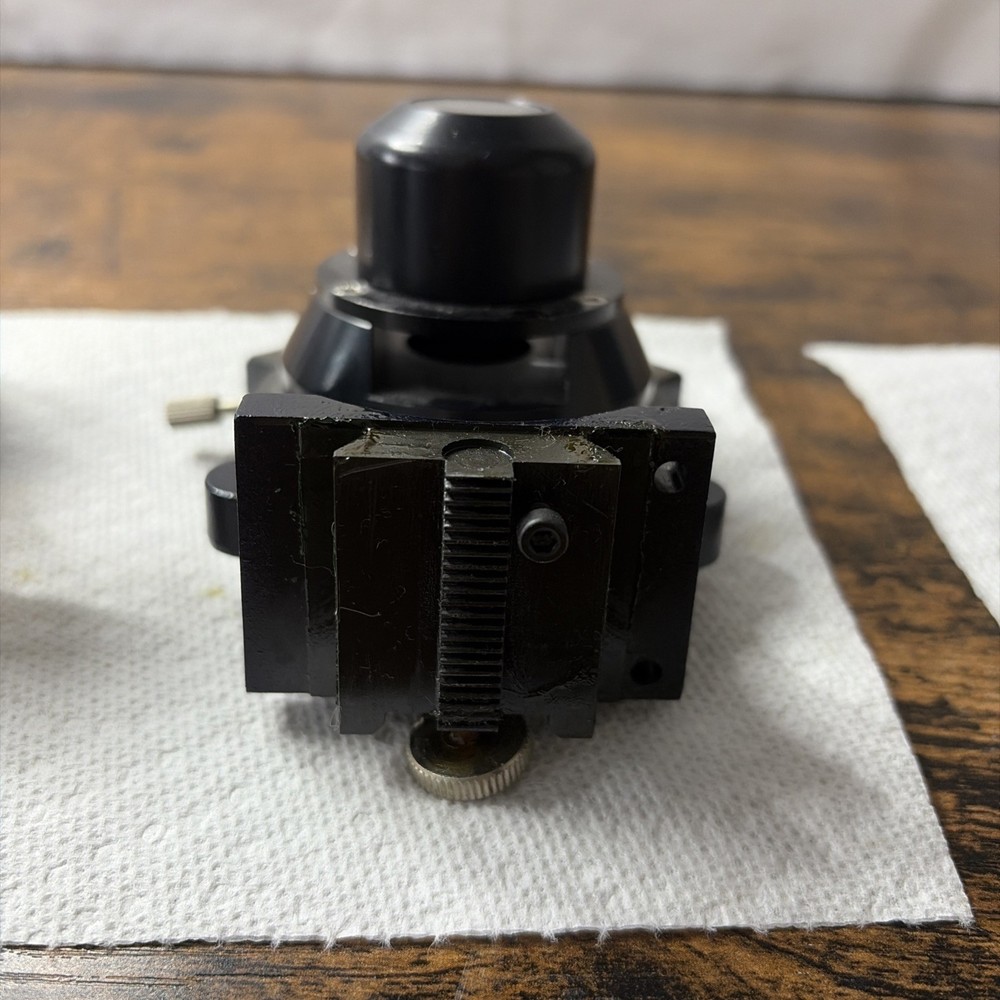 Leica dark phase condenser with stage from a DM6000M microscope