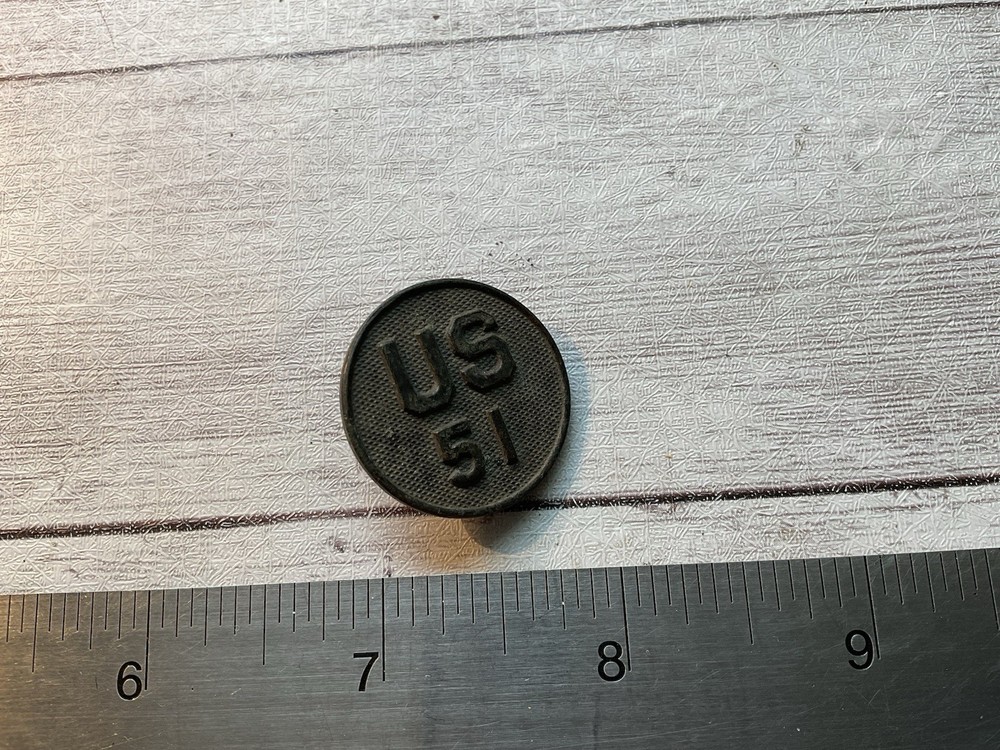 ORIGINAL WWI US 51ST INFANTRY REGIMENT COLLAR DISK AEF