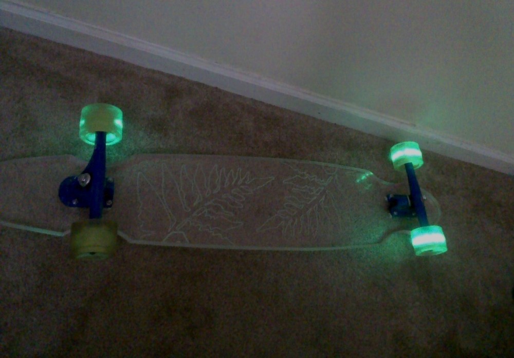 Longboard Ghost Board 40" with Tropical Leaves with LED Wheels