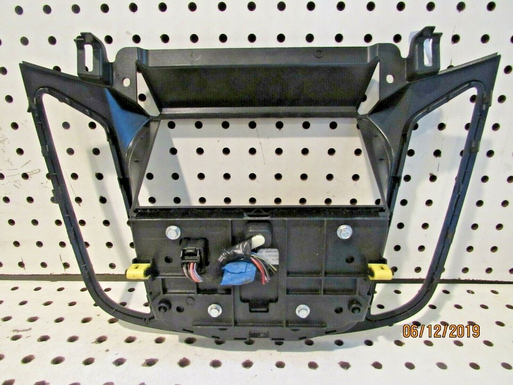 2014 Ford Escape Center Console Radio Control Panel OEM