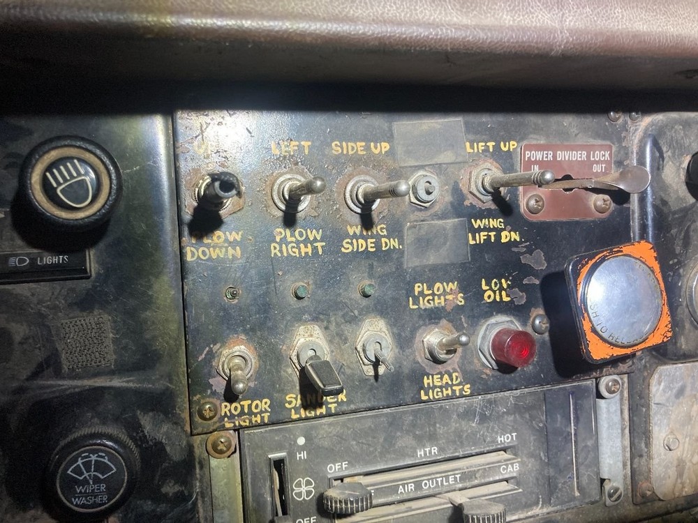 International S1900 SWITCH Dash Panel - Used