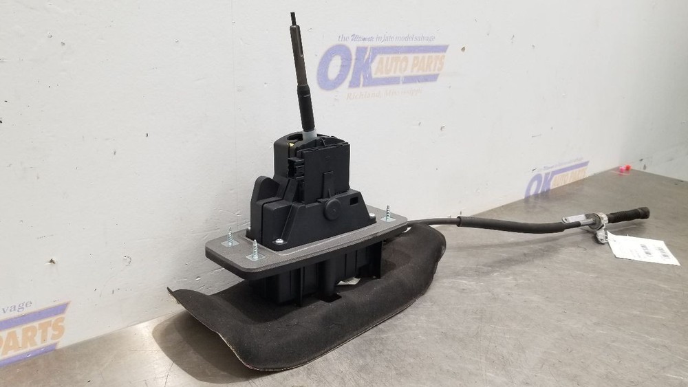 17 PORSCHE MACAN GTS 95B AUTOMATIC TRANSMISSION SHIFTER