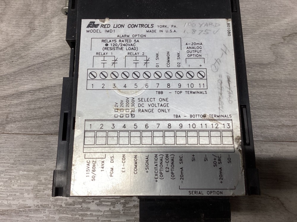 RED LION CONTROLS IMD1 DIGITAL PANEL VOLTAGE METER #06F242*CO