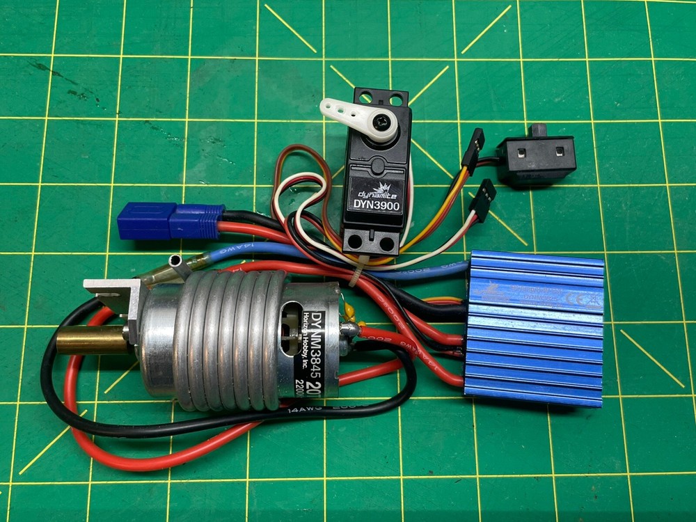 Dynamite 50A Brushed Single Battery Marine ESC Motor, Servo Shockwave 26 (231)