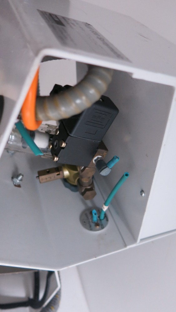 PAM 600 SPRAYMATIC HOT MELT GLUE APPLICATOR