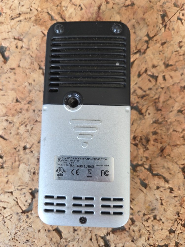 3M Micro Professional Projector Mpro110 "For PARTS ONLY"