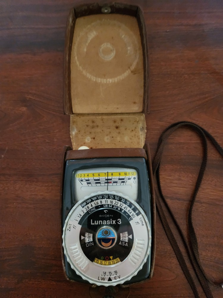 Gossen Lunasix 3 light meter With Case , Untested. As Is.