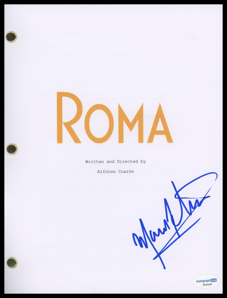 Marina de Tavira "Roma" AUTOGRAPH Signed 'Sra. Sofia' Script Screenplay ACOA