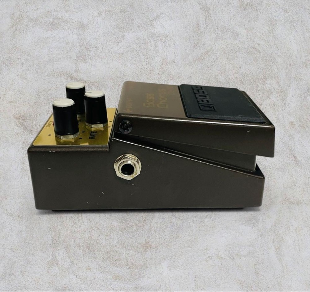 BOSS CE-2B Bass Chorus Effects Pedal