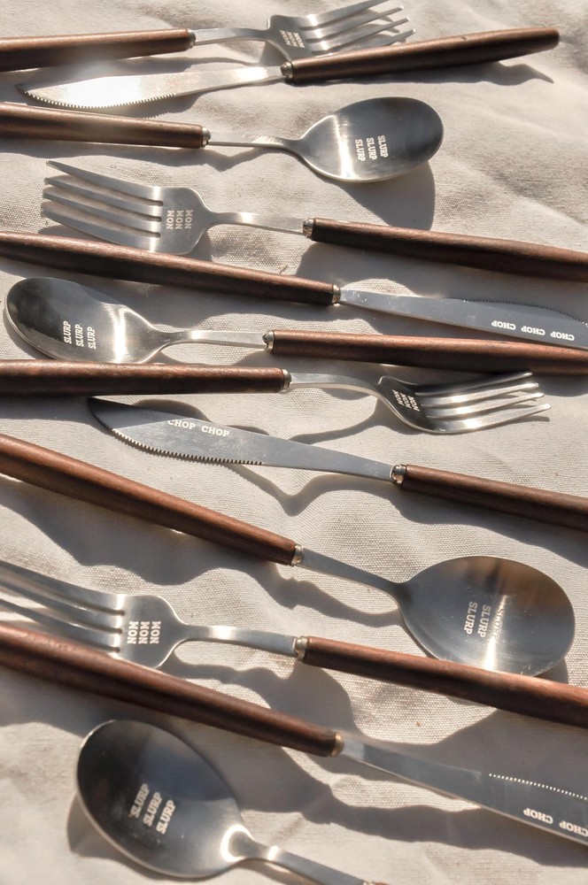 Fun Lightweight Stainless Steel Flatware Set with Walnut (1 Set, NOM CHOP SLU...