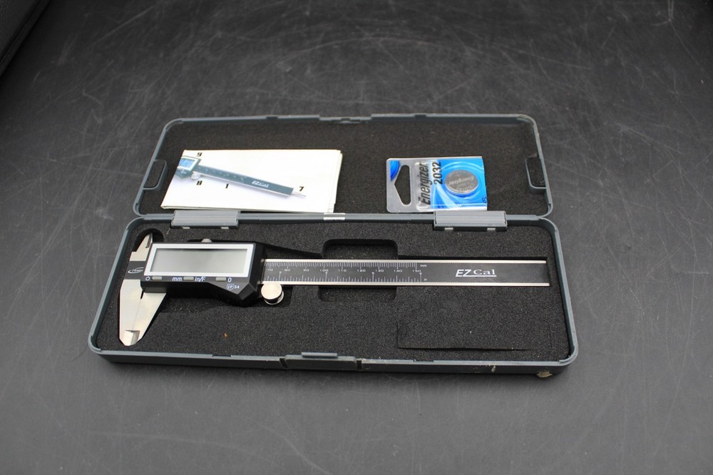 iGaging EZ Cal Digital Caliper 6 Inch LCD Screen Electronic Measuring Tool