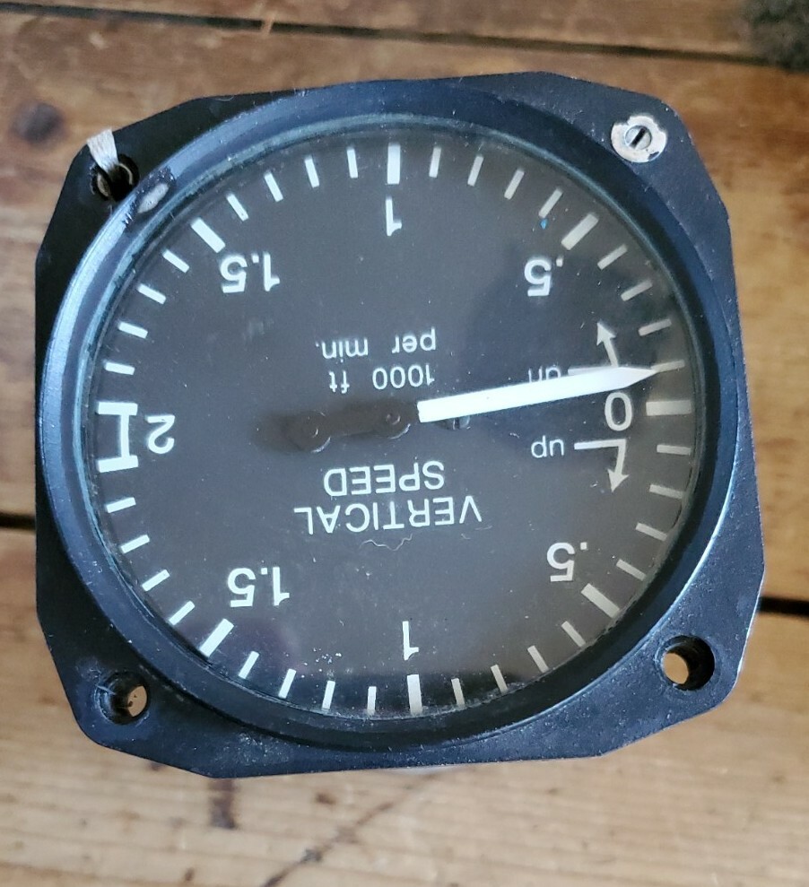 U.M.A UMA Vertical Speed Indicator PN 8-310-20