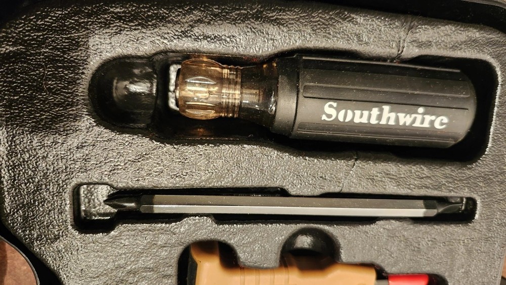 Network Tool Kit for Data Cable Terminating KIT-TP1 Southwire