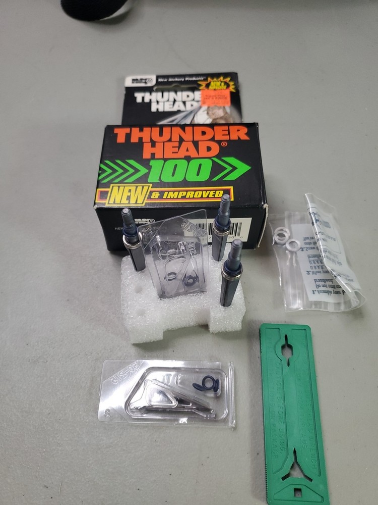 NAP Thunderhead Broadheads 100 Grain 3-Blade New In Box 3 Pack