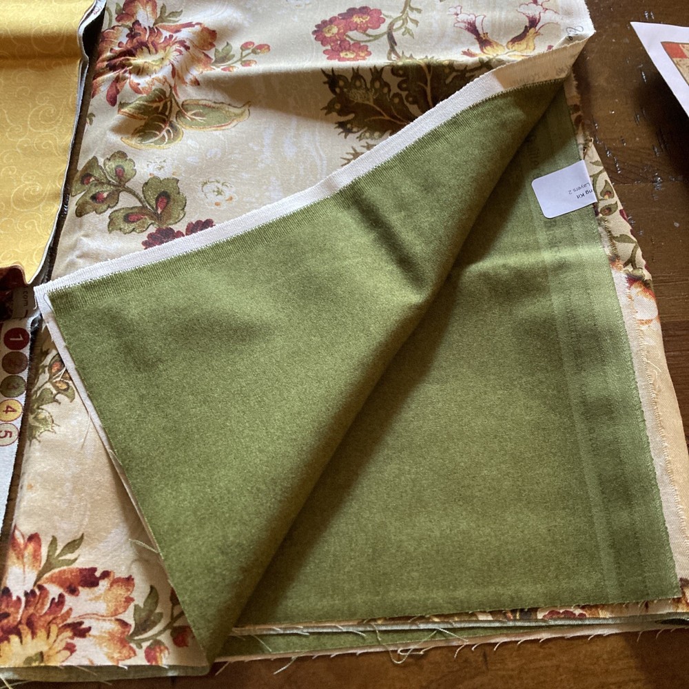 Floral Elegance Wall Hanging Kit 24-1/2” Square