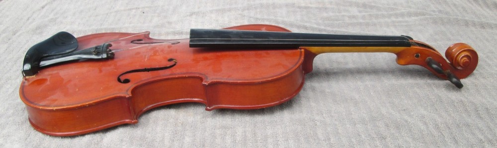 Ciro Full Size Violin w/ Case & Bow