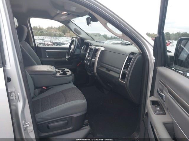 RAM1500 2014 Air Shutter 1176741