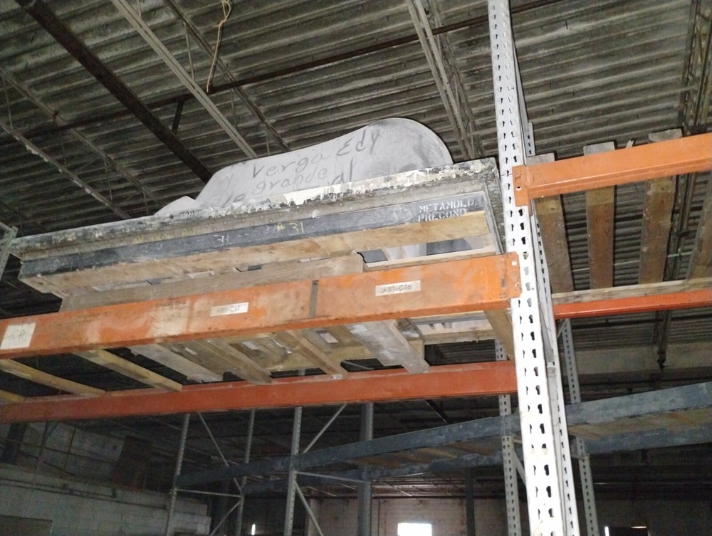 Huge Solid Surface/Cultured marble Surplus and Production Lot