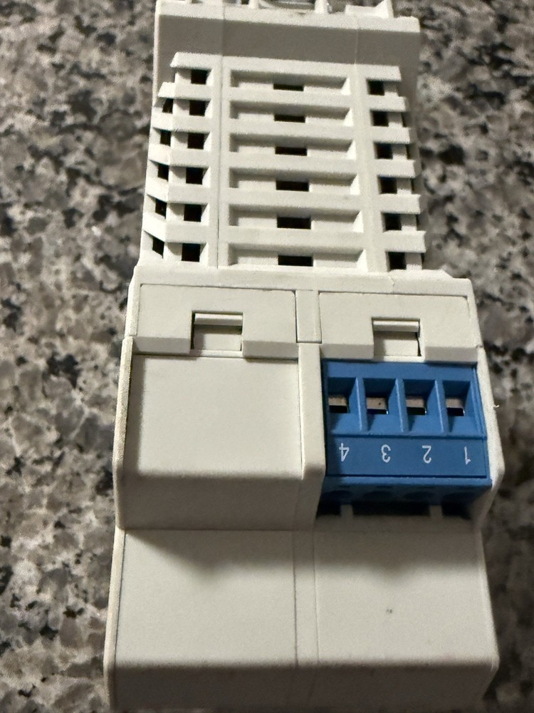 Micro Motion 1500D3AABAEZZZ Flow Meter Transmitter Model 1500D3AABAEZZZ