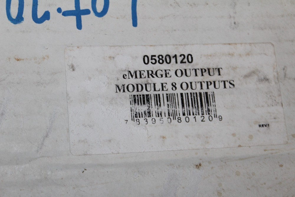 IEI 0580120 eMerge Output Module 8 Input / Output ~ NEW ~ (o)