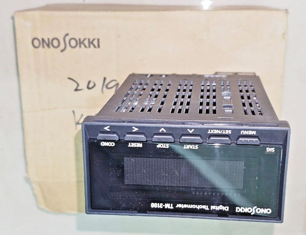 ONO SOKKI TM-2100DIGITAL TACHOMETER