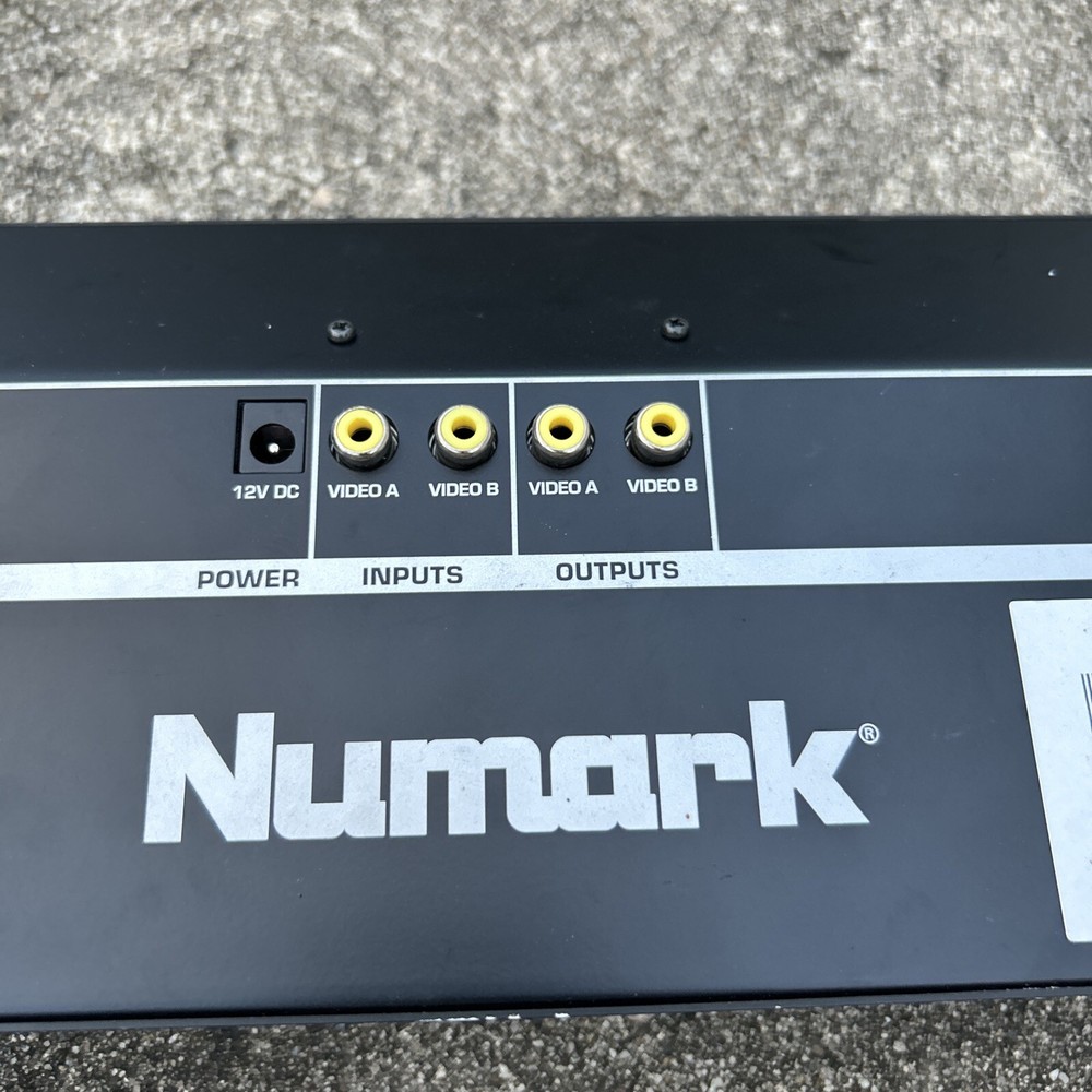Numark VM-03 MK-II Three-Screen Monitors! Ultra-Rare!!