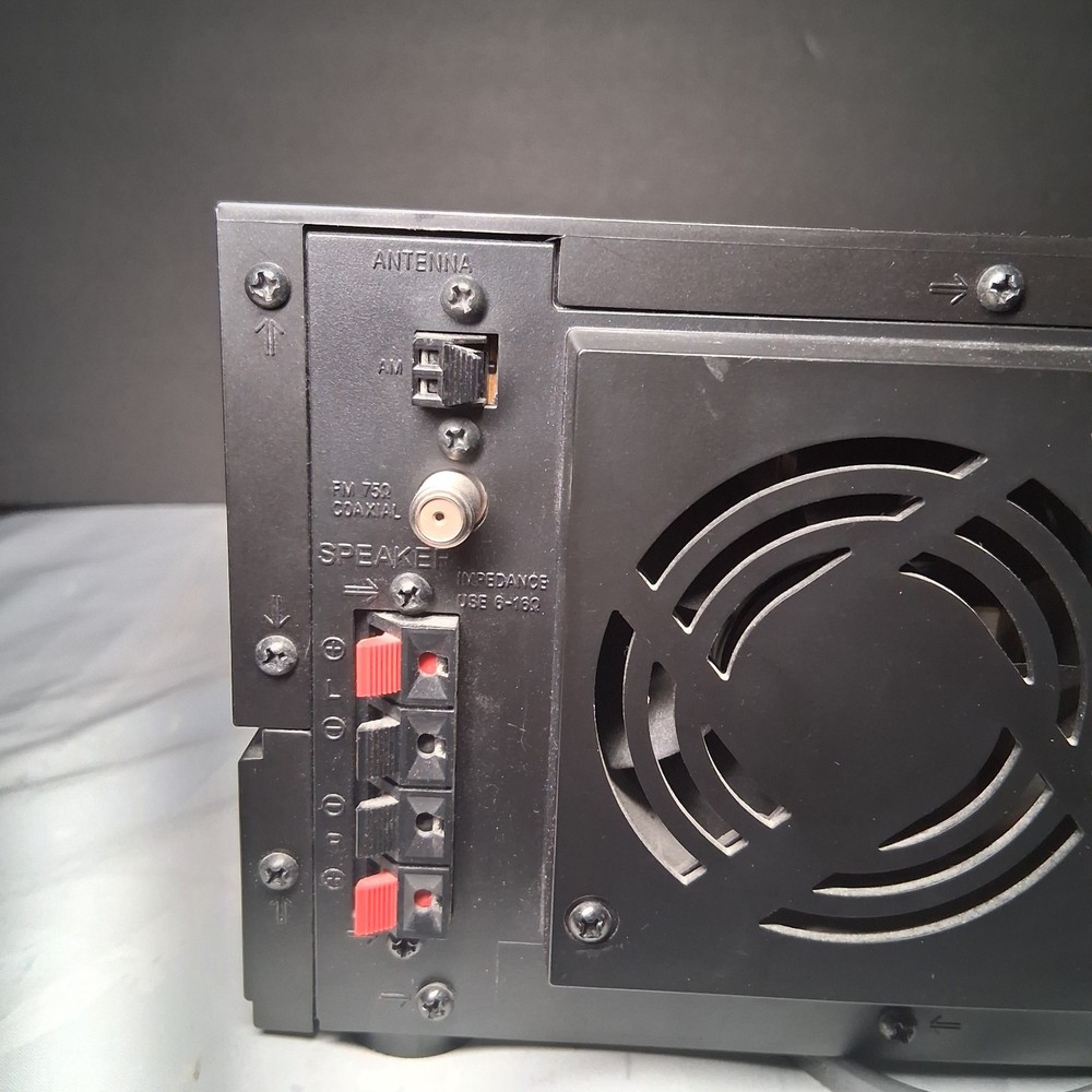 Sony HCD-BX20i Compact Disc Receiver iPod Doc Speakers Micro Component