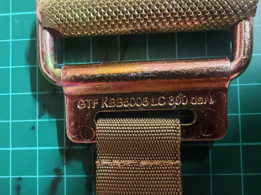 UKOM Roll Pin Belt Buckle With Belt