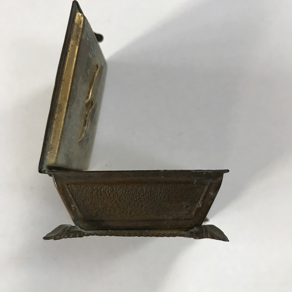 W. Avery & Son Redditch Footstool Needle Case