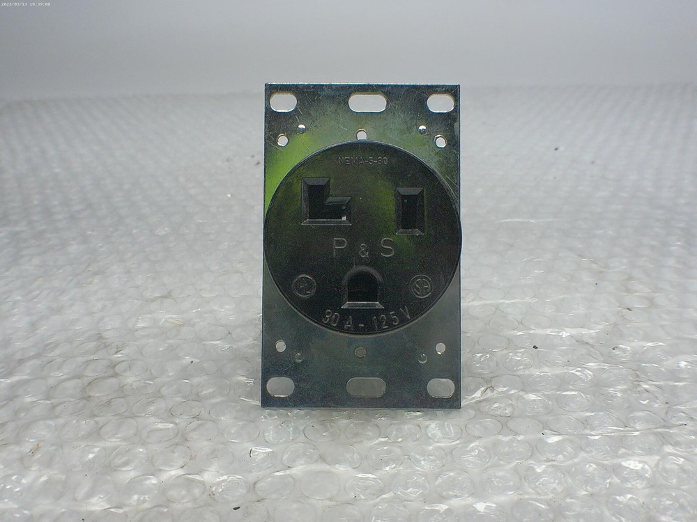 PASS & SEYMOUR NEMA-5-30 RECEPTACLE NSNP