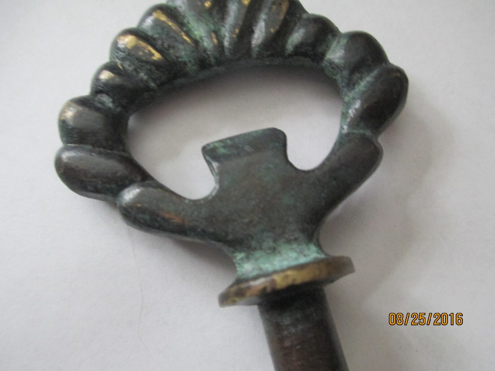 SKELETON KEY CORKSCREW BOTTLE OPENER GERMANY