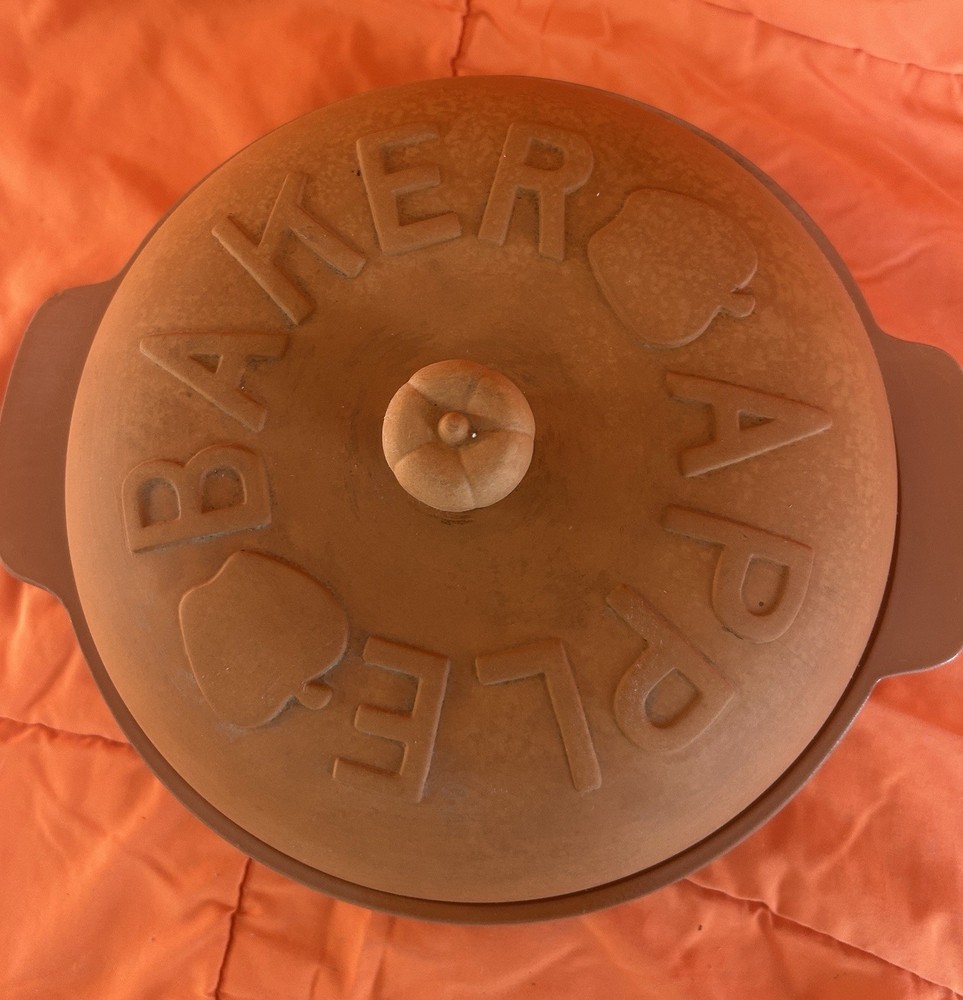 Terra Cotta/Ceramic Round Baking Dish with Lid