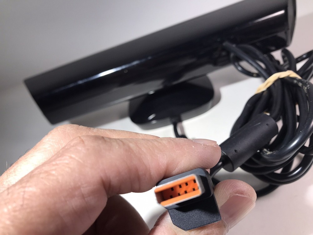 Genuine Microsoft 1414 Xbox 360 Kinect Motion Sensor Bar - Black