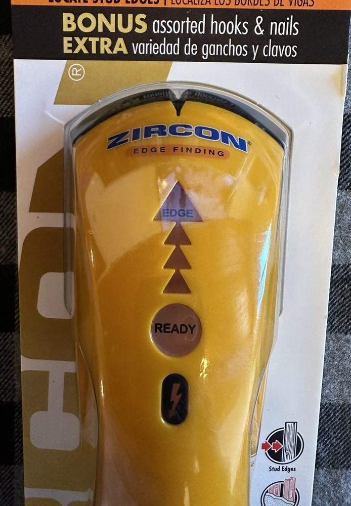 NEW - Zircon StudSensor e30 Stud Finder With Wire Warning + Bonus Hooks & Nails