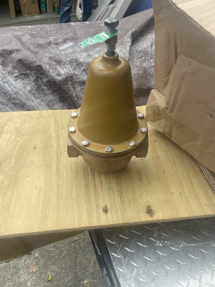 Watts 11/2 LF 223 1-1/2 In NPT x NPT Connection Water Pressure Reducing Valve