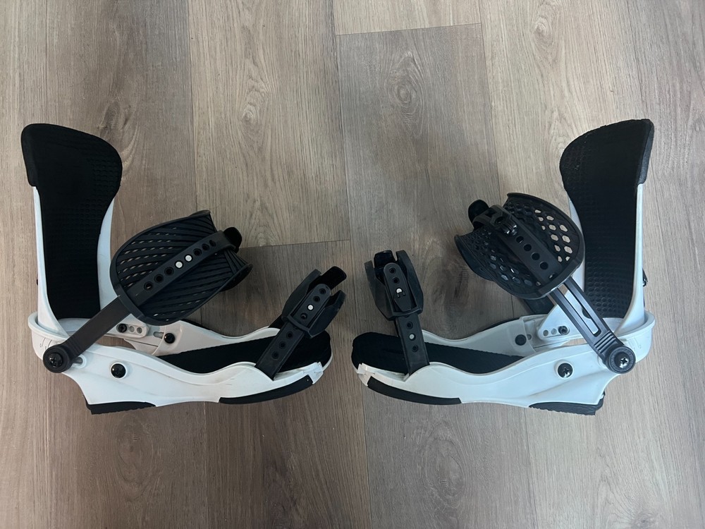 USED Union Force Snowboard Binding - Size Medium