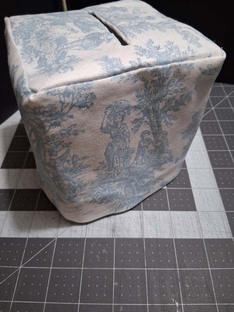 toile tissue cover- Light Blue, Black, Pink